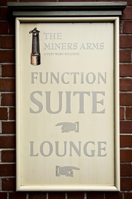 Готель The Miners Arms Лідс Екстер'єр фото
